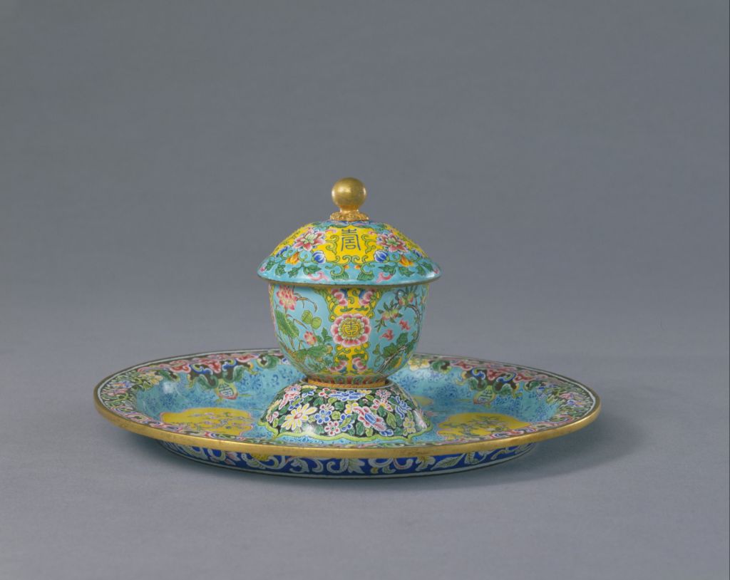 图片[1]-Yongzheng style enamel longevity flower pattern lamp-China Archive